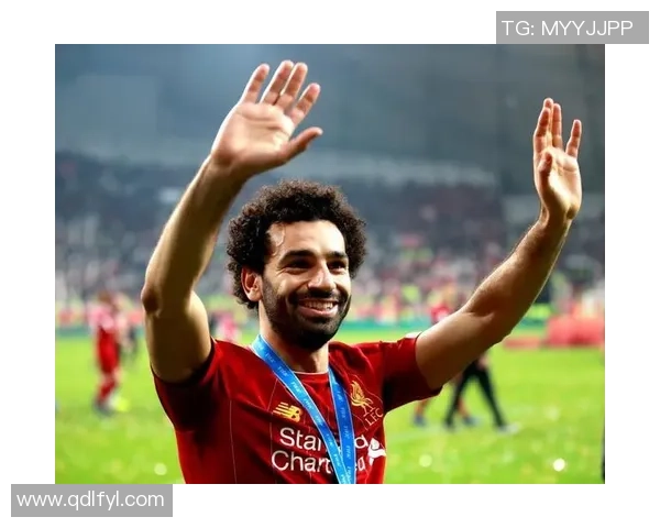 邓足球天赋超凡突破自我成就传奇 未来有望成为世界足坛新巨星